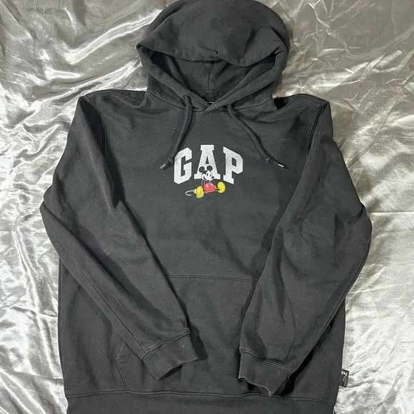 GAP Black Men's Sweater with Graphic Design-🔥 Vintage GAP x Disney Hoodie – Mens - Picture 1 of 5